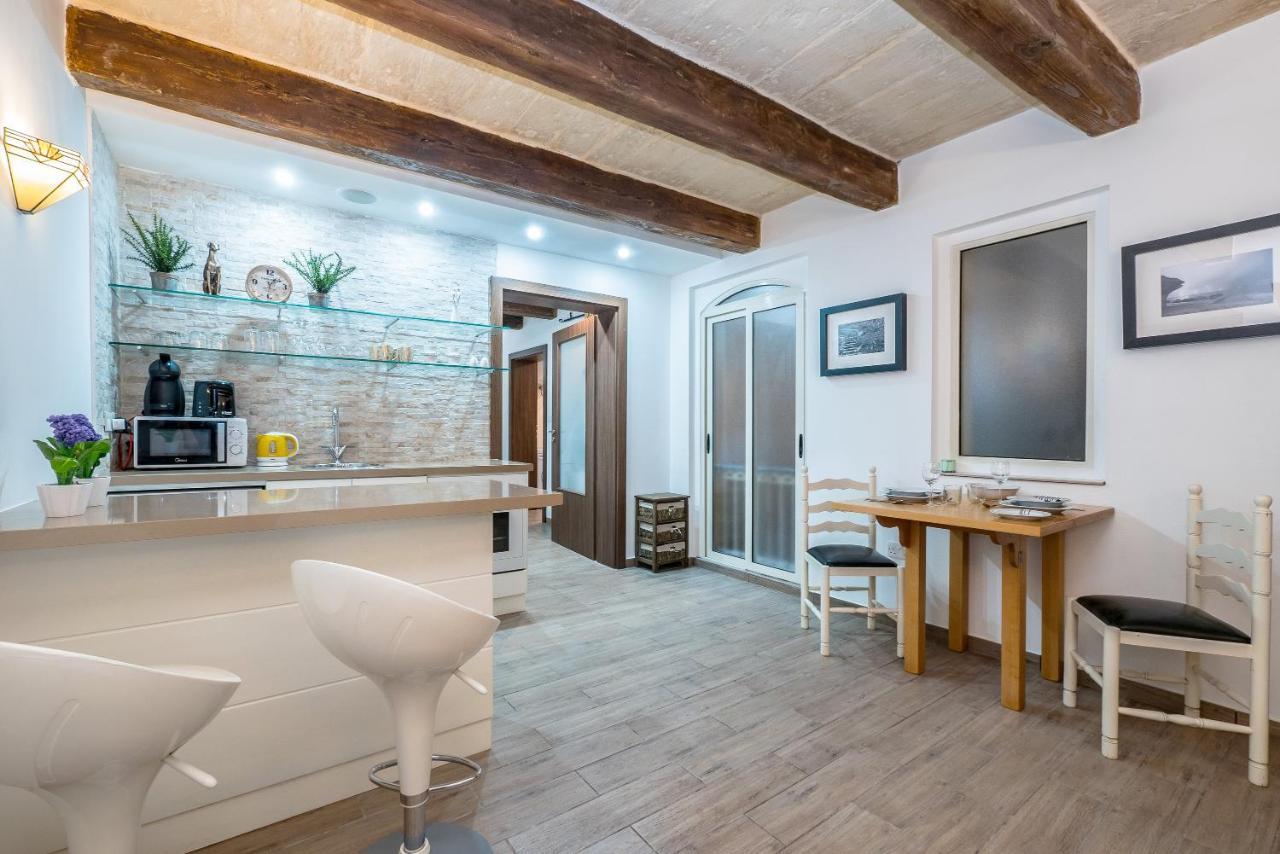 Valletta Main Street Apartment Deluxe מראה חיצוני תמונה