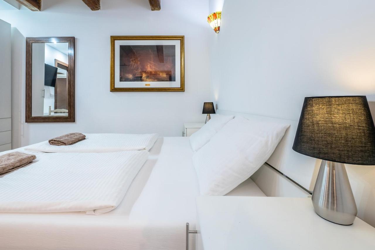 Valletta Main Street Apartment Deluxe מראה חיצוני תמונה